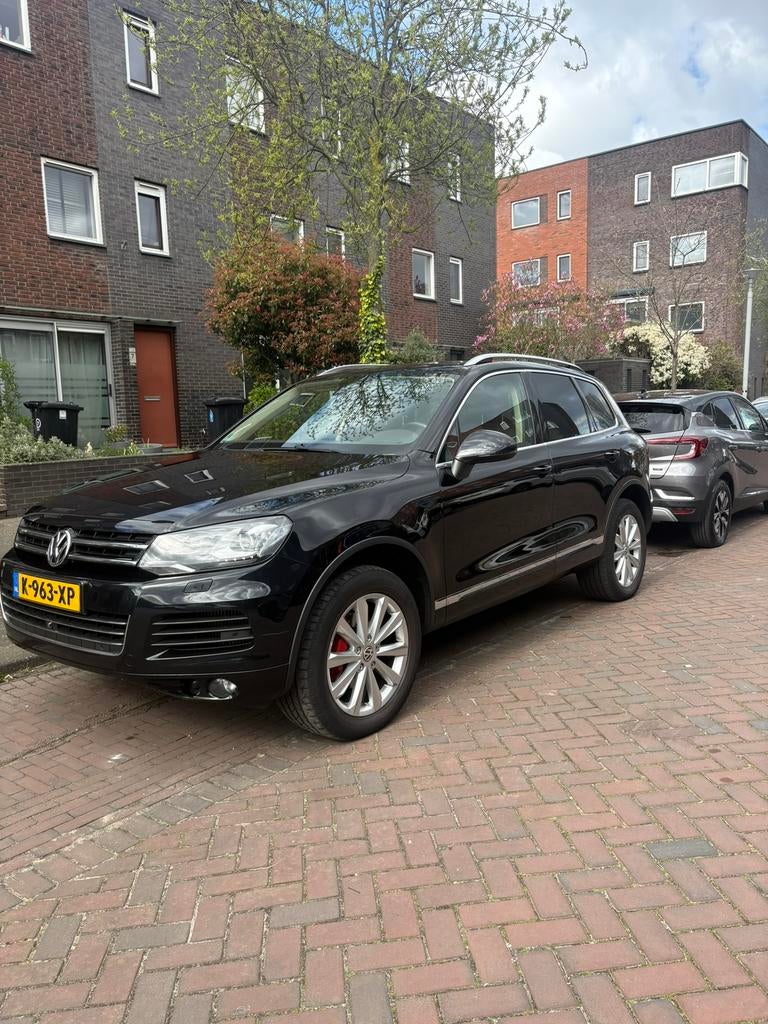 VOLKSWAGEN TOUAREG 3.0 V6 TDI PANODAK LUCHTVERING AUT Zwart, Automaat, 255 €/maand, Zwart, Diesel