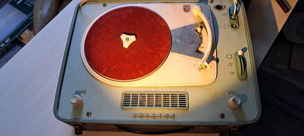 Vintage Philips Platenspeler - Draagbaar en Klassiek, Audio, Tv en Foto, Platenspelers, Ophalen, Gebruikt, Platenspeler, Philips