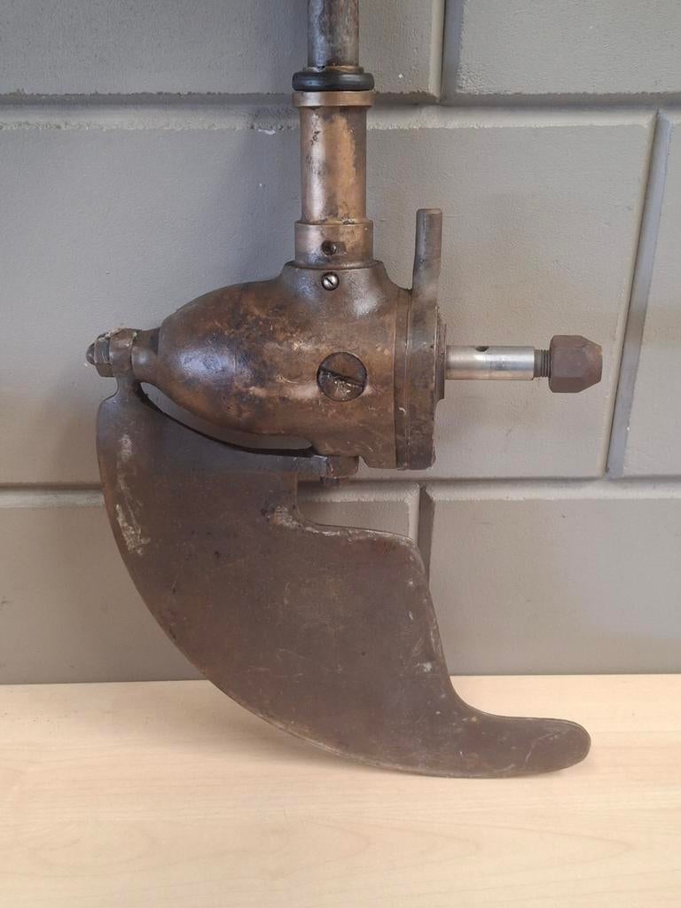 Antieke buitenboordmotor staartstuk / schroef gedeelte, Ophalen of Verzenden, Gebruikt, Motor en Techniek, Motorboot