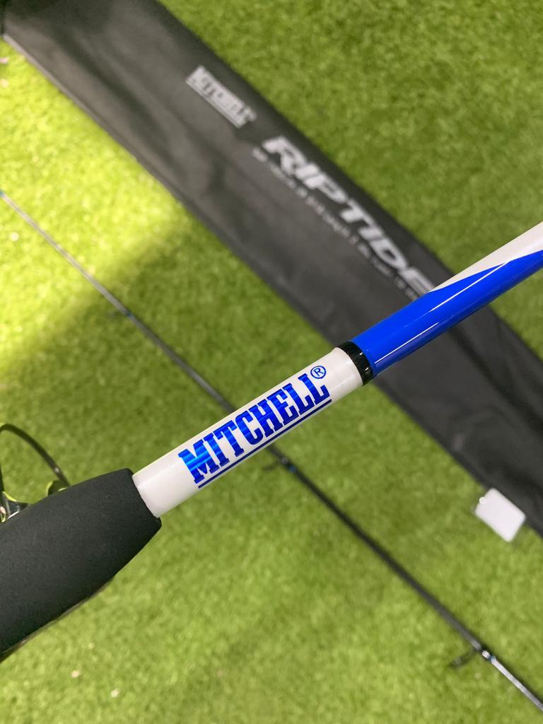 Nieuwe Mitchell zeebaarshengel + molen, 2.40m & 10-35 gr, Ophalen of Verzenden, Nieuw, Complete set