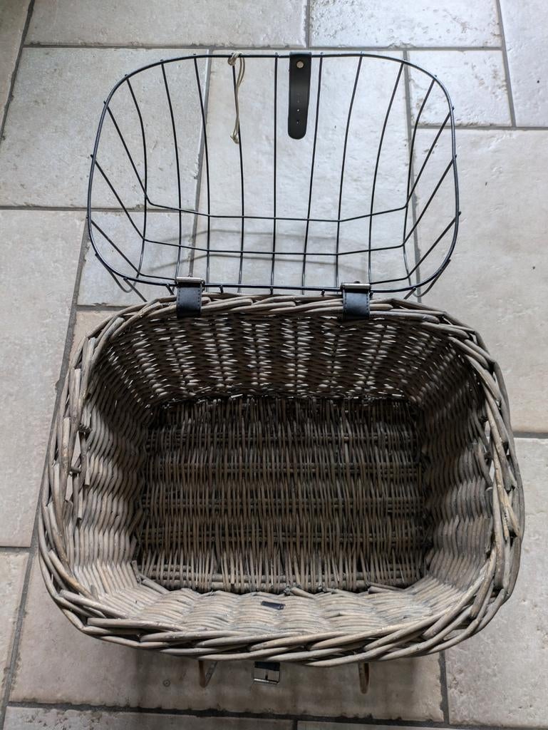 Honden mandje voor voorop de fiets, Fietsen en Brommers, Fietsaccessoires | Fietsmanden, Ophalen, Gebruikt