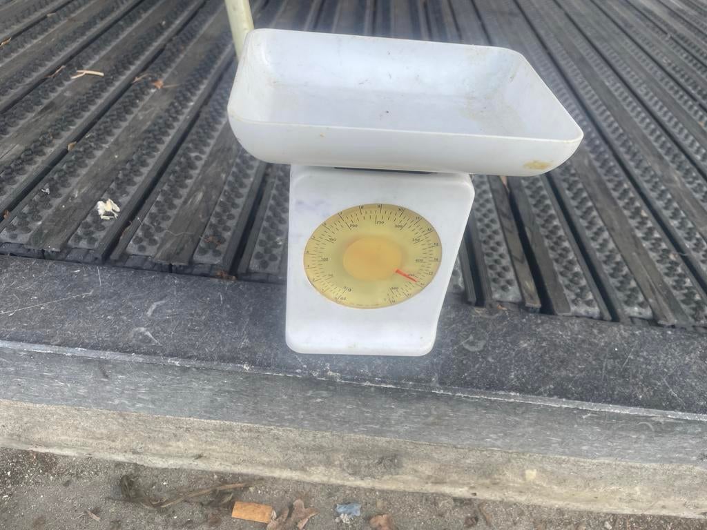 Vintage Keukenweegschaal - Analoog, tot 1 kg, Keukenweegschaal, Analoog, Ophalen of Verzenden, Fijner dan 1 gram