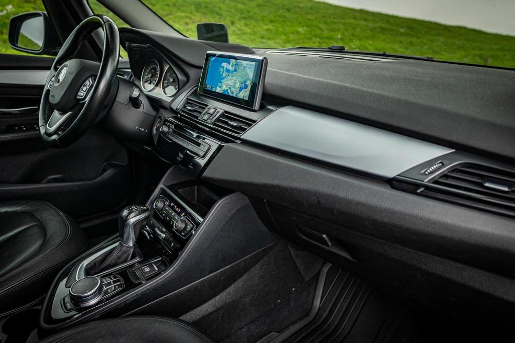 BMW 2-serie Gran Tourer 218d High Executive|Leer|HUD|Nap, Auto's, BMW, Euro 6, 4 cilinders, Bedrijf, Diesel