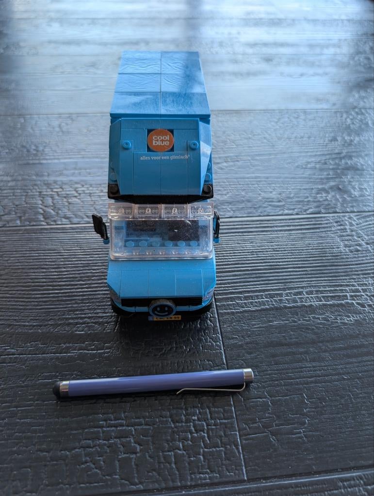 Coolblue busje bouwset (geen Lego), Ophalen