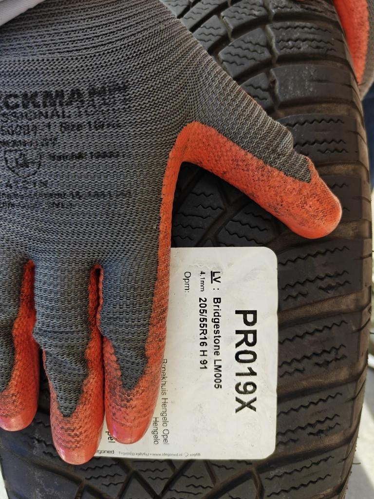 4 Bridgestone LM005 Winterbanden op velg - 2 seizoenen oud, Ophalen, Gebruikt, 16 inch, Banden en Velgen