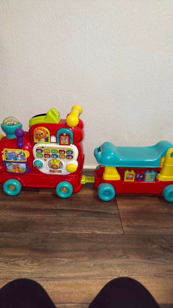 Vtech baby Rijd en Leer Letterlocomotief, Ophalen, Zo goed als nieuw, 6 maanden tot 2 jaar