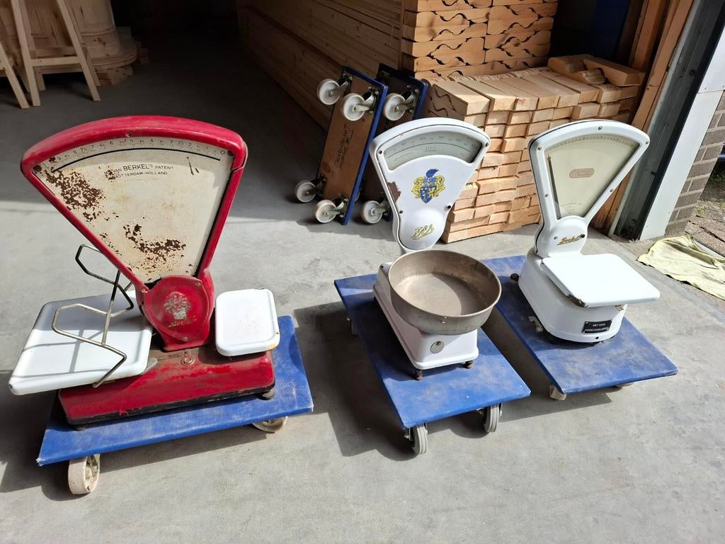 3x antieke weegschalen, Ophalen