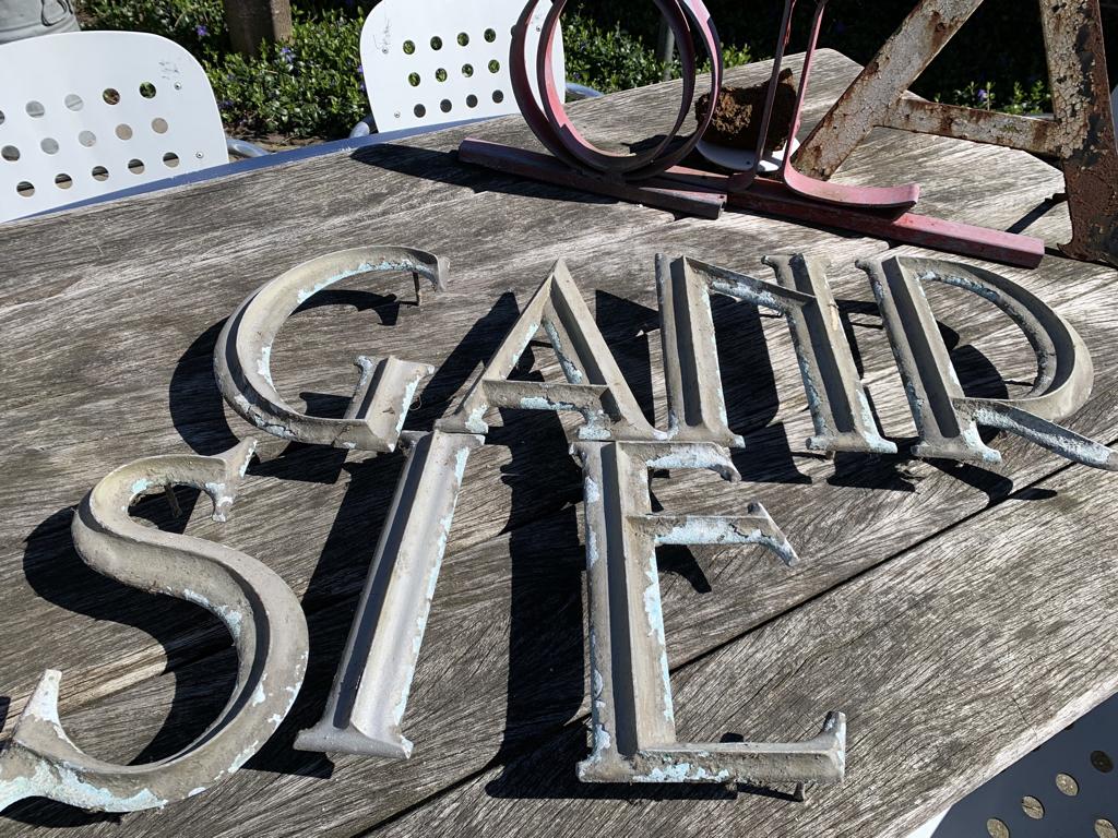 Gevelletters Prachtig patina, Ophalen of Verzenden