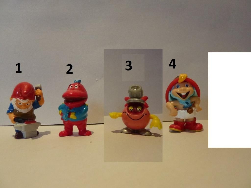 verrassingseieren figuurtjes (2), Ophalen of Verzenden, Zo goed als nieuw, Hardplasticfiguren