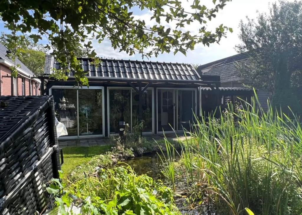 Zomerhuisje /vakantiehuis in Emmen te huur mei tot september, Eén persoon, Ticket of Toegangskaart