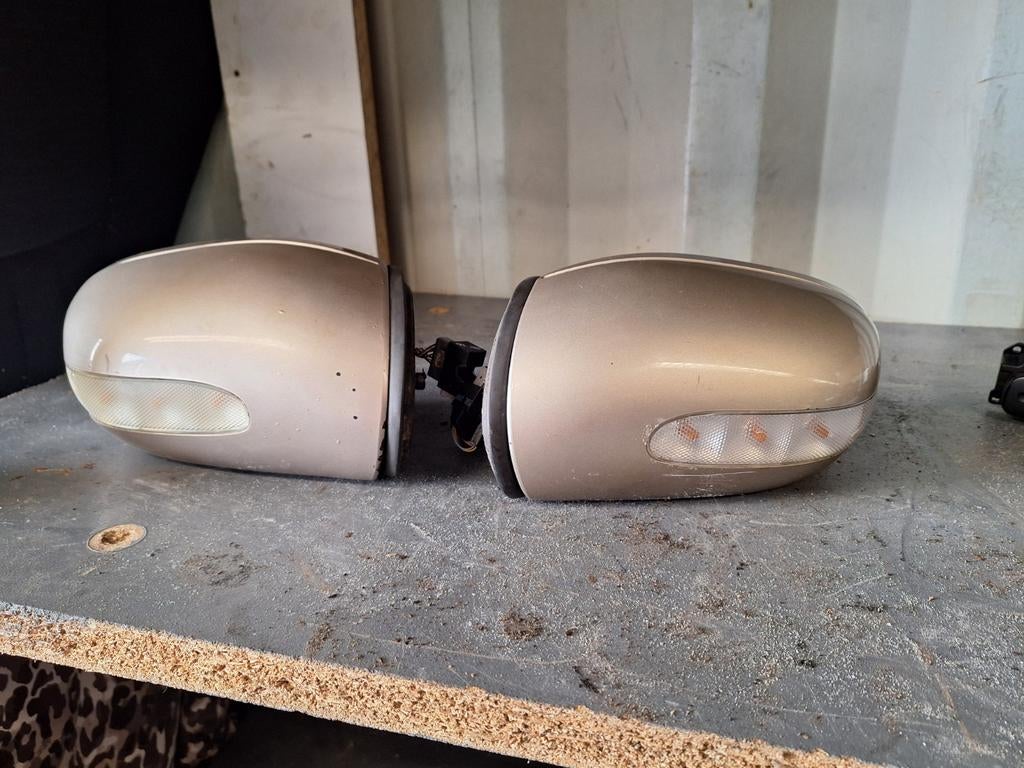 Spiegel links en rechts Mercedes W203 C-klasse Kleur 693, Auto-onderdelen, Spiegels, Ophalen, Mercedes-Benz, W203, W203