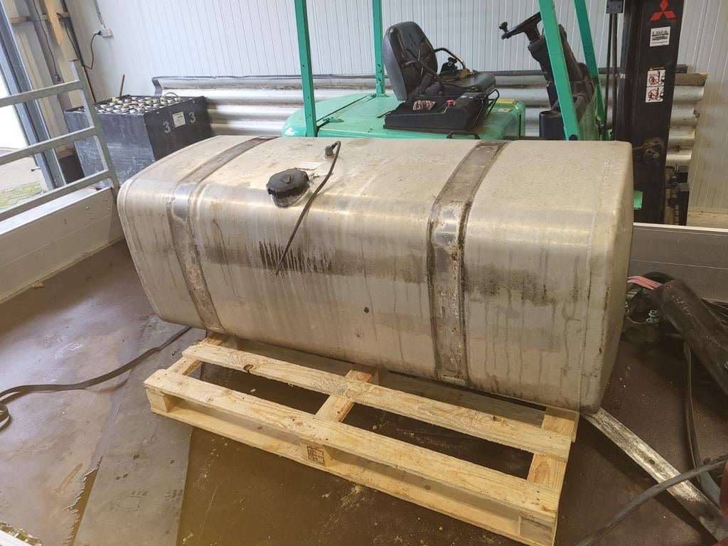 Dieseltank man tgx, Ophalen