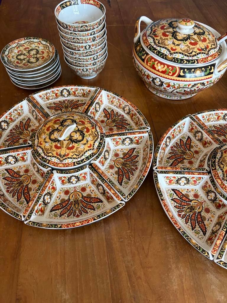 Servies: soepterrine, presenteerschalen, soepkommen, bordjes, Huis en Inrichting, Keuken | Servies, Ophalen, Gebruikt, Keramiek