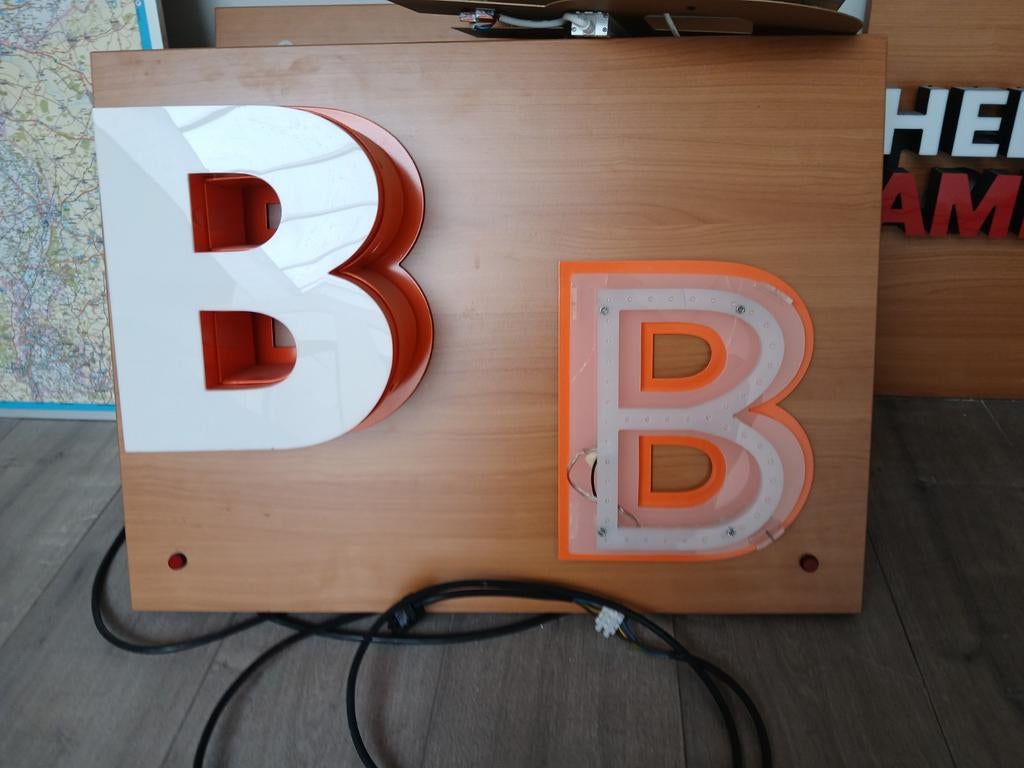 B van blokker lichtbak, Ophalen