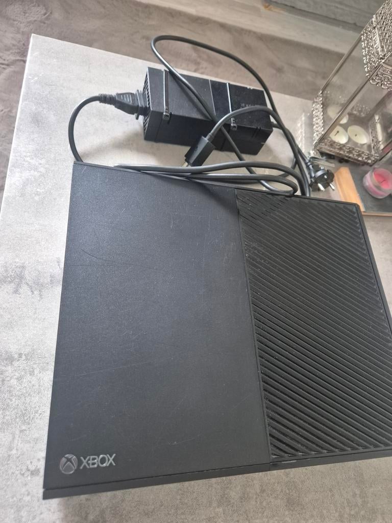 Xbox One console + spelletjes, 1 speler, Ophalen of Verzenden, Gebruikt, Vanaf 18 jaar