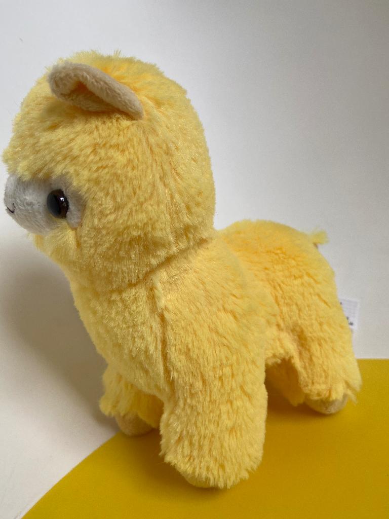 557 sunkid lama alpaca geel, Ophalen of Verzenden, Zo goed als nieuw, Overige typen