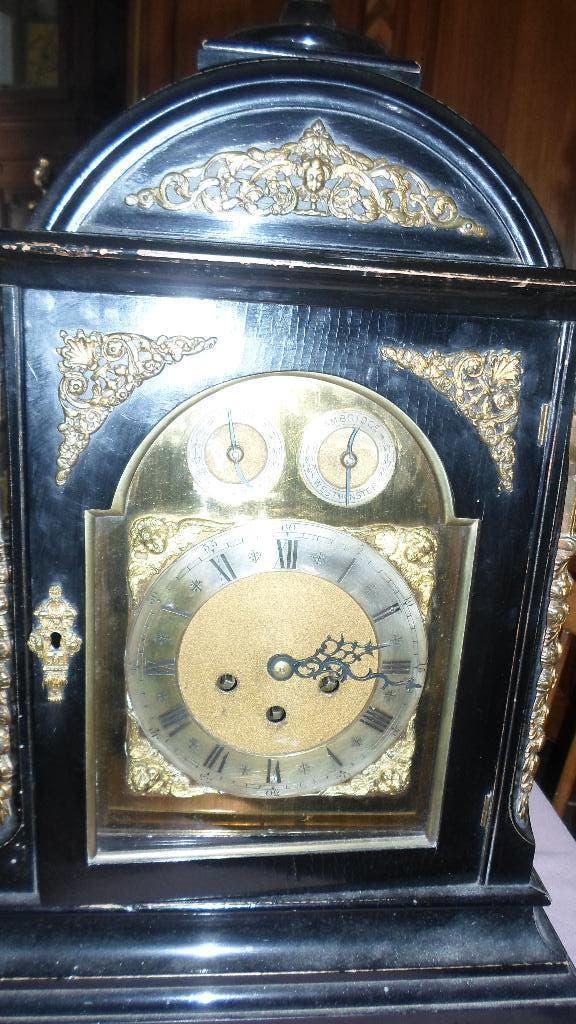 tafelklok met carrillion, Ophalen