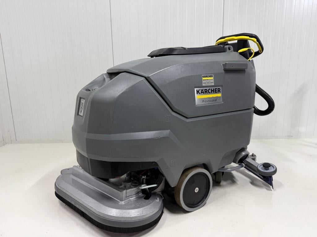 KARCHER Schrob-/zuigmachine BD 70/75 W Classic Bp Pack 170Ah, Ophalen of Verzenden, Zo goed als nieuw, Schrobmachine