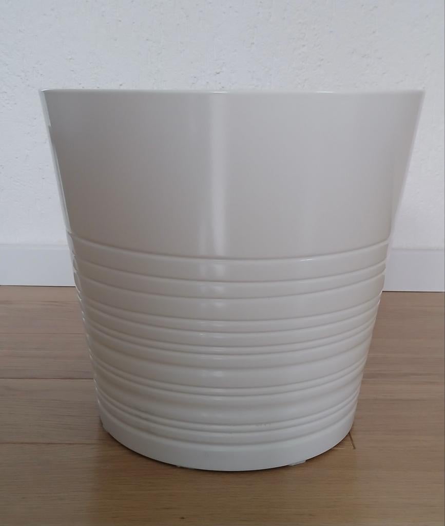 Grote witte aardewerk bloempot, Tuin en Terras, Bloempotten, Gebruikt, Rond, Minder dan 40 cm, Aardewerk