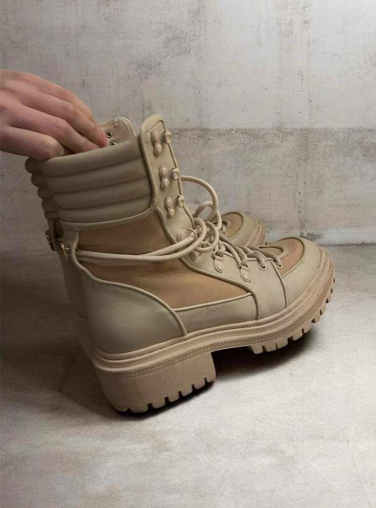 Josh V Karina Boots Laarzen Maat 40 ZGAN, Beige, Lage of Enkellaarzen, Ophalen of Verzenden, Zo goed als nieuw