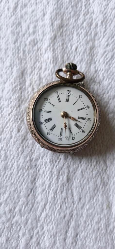 Antiek zakhorloge met versierde achterkant, Sieraden, Tassen en Uiterlijk, Horloges | Antiek, Ophalen of Verzenden