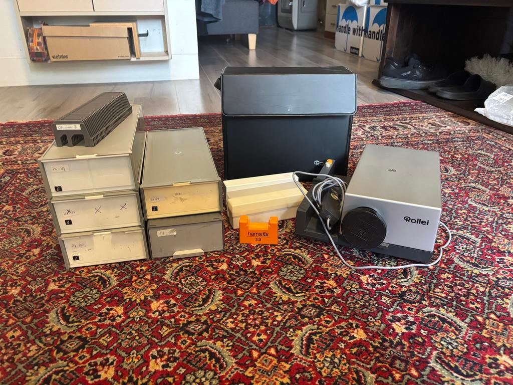 Rollei diaprojector P35A met sledes, Ophalen of Verzenden, Gebruikt