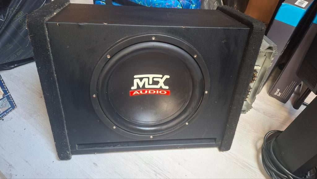 MTX Subwoofer met Lanzar Vibe 221 Versterker, Auto diversen, Ophalen of Verzenden, Gebruikt