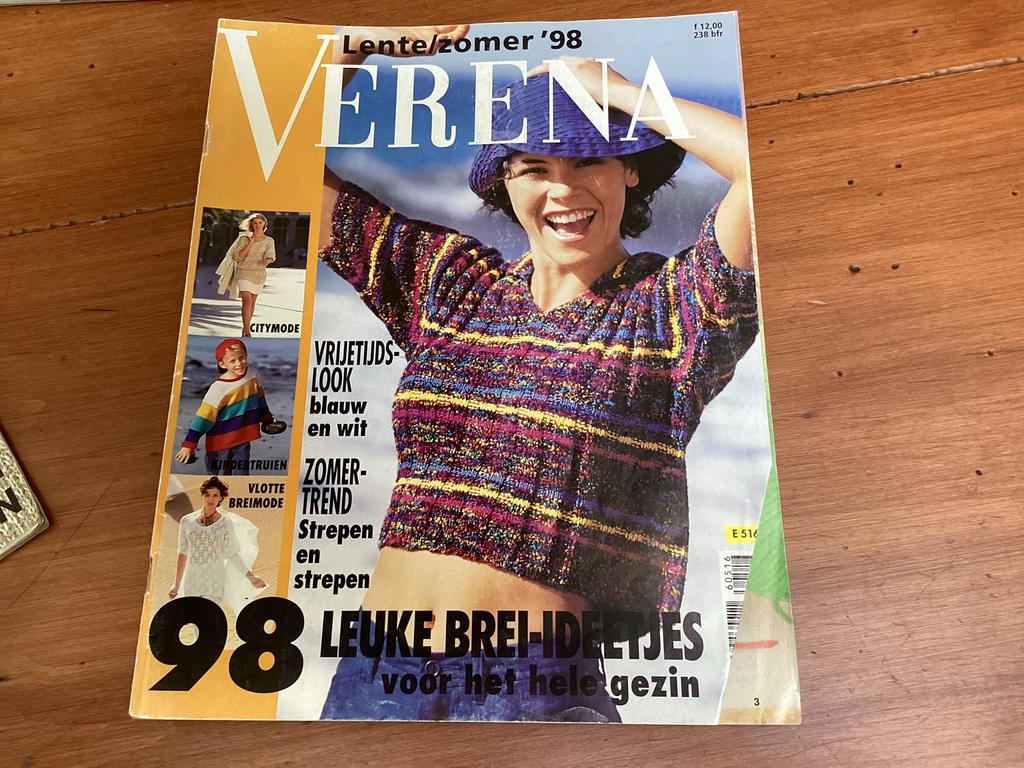 Diverse brei- en haakbladen (o.a. Verena, Sandra Mode), Ophalen of Verzenden, Gebruikt, Breien of Haken, Patroon of Boek