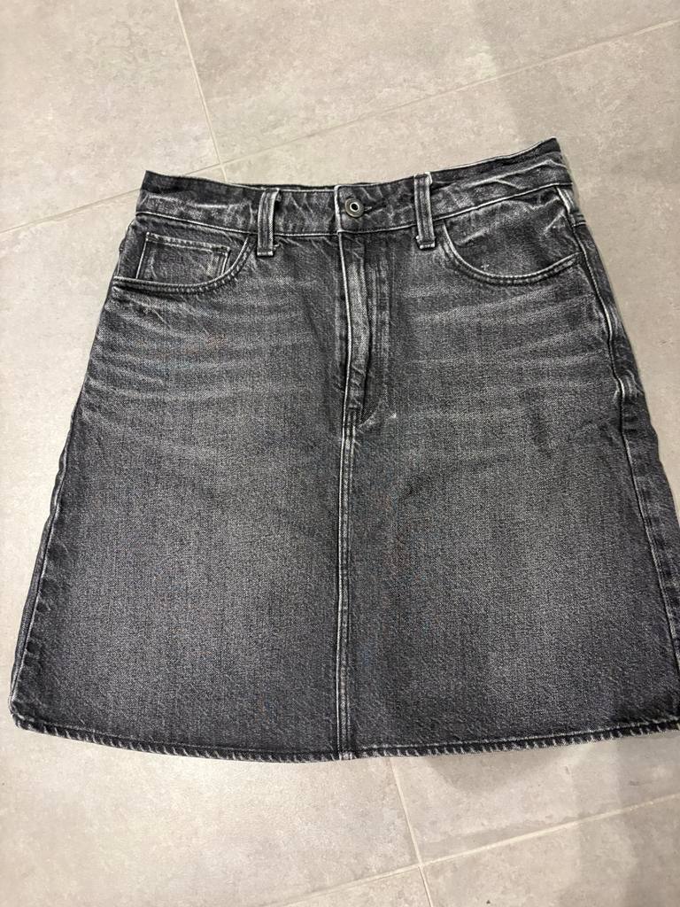 Nieuw G-Star spijkerrokje maat 27 donker grijs, Nieuw, Ophalen of Verzenden, Maat 34 (XS) of kleiner, Grijs