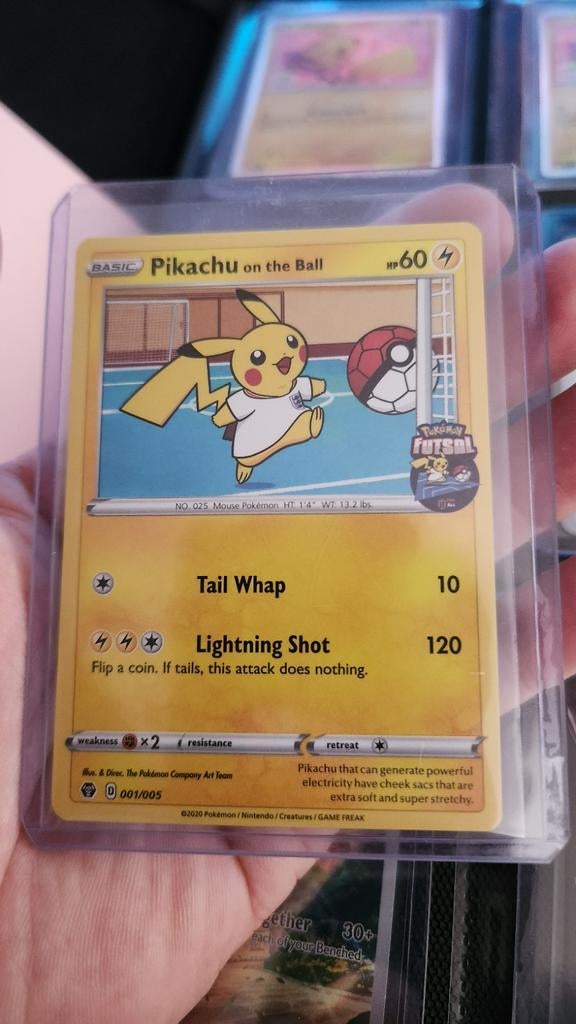 Pikachu on the ball #001/005 mint, Ophalen of Verzenden, Zo goed als nieuw