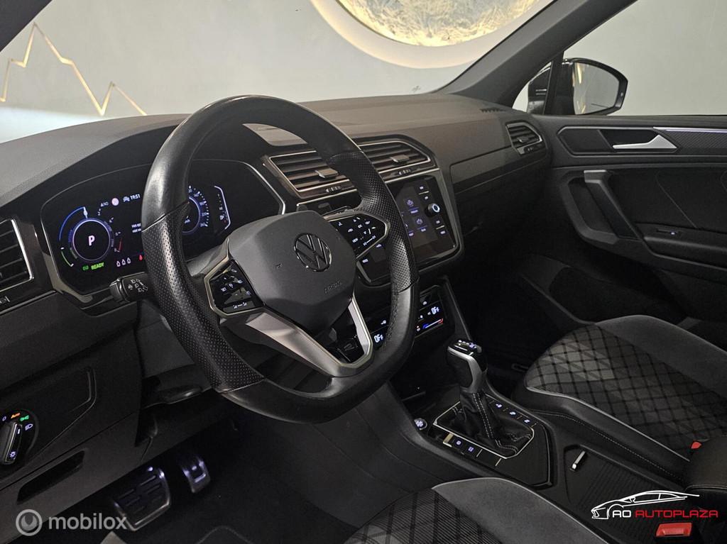 Volkswagen Tiguan 1.4 TSI eHybrid R-Line Panorama/Keyless/Tr, 1716 kg, Zwart, 4 cilinders, Hybride Elektrisch/Benzine