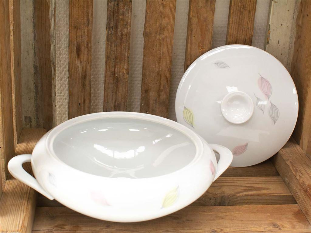 KPM krister Porseleinen afdekschaal 34347, Gebruikt, Ophalen of Verzenden, Bord(en), Wedgwood