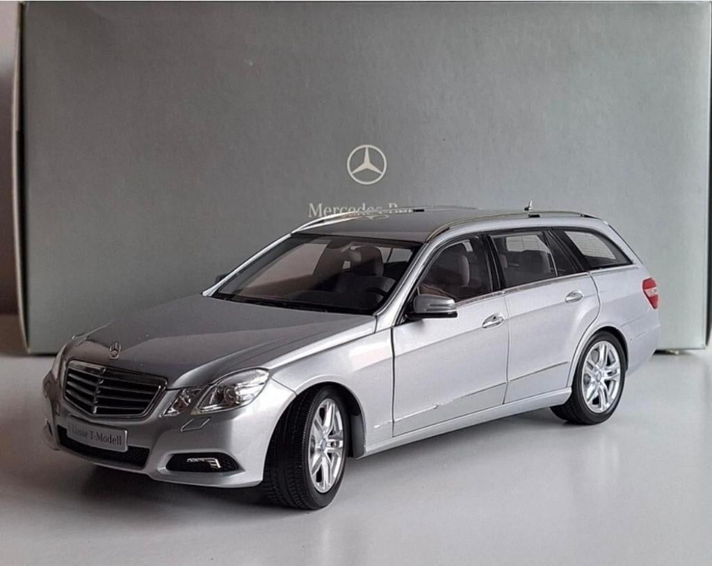 Dealer Mercedes-Benz E-Klasse Estate T-Model 2009 1:18, Hobby en Vrije tijd, Modelauto's | 1:18, Ophalen of Verzenden, Nieuw, MiniChamps