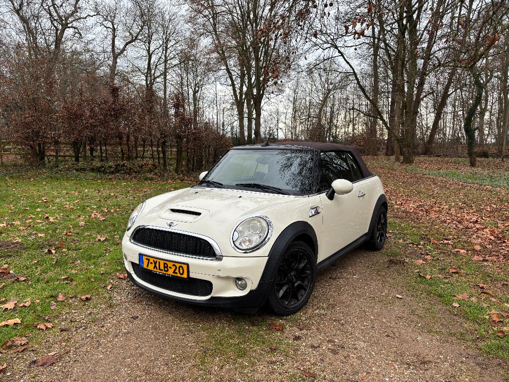 Mini 1.6 Cooper S Cabrio 2009, Auto's, Voorwielaandrijving, 4 cilinders, 4 stoelen, Beige