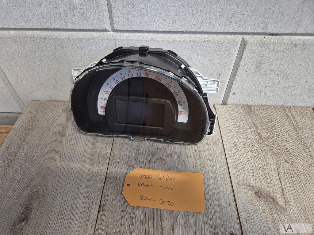 Smart Fortwo / Forfour 2014 - 2020 tellerklok 248210920r €50, Gebruikt, -, -, Ophalen of Verzenden