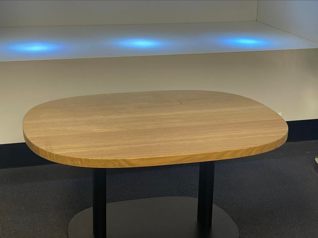Leolux Toveri salontafel massief eiken showmodel, Ophalen, Zo goed als nieuw, 50 tot 100 cm, Minder dan 50 cm
