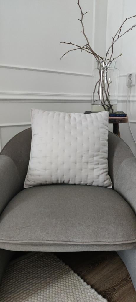 Zara Home kussen doorgestikt – inclusief vulling – 50x50., Ophalen of Verzenden, Zo goed als nieuw, Vierkant