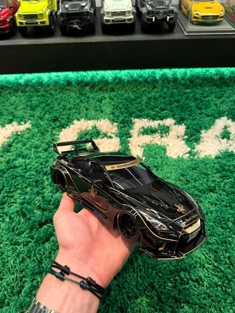 Nissan GTR R35 Liberty Walk, Hobby en Vrije tijd, Modelauto's | 1:18, Zo goed als nieuw, Auto, Overige merken, Ophalen of Verzenden