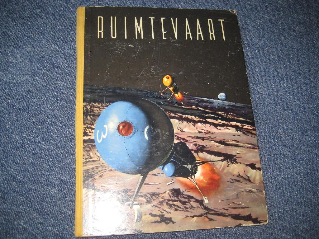 oud ruimtevaart boek met verzamelplaatjes, Ophalen of Verzenden, Gelezen, Plaatjesalbum