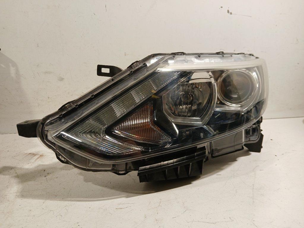 Koplamp links Nissan Qashqai, Onderdelen@venauto.nl, Van der Ven Autorecycling B.V., Gebruikt, Ettenseweg 76, 4706 PB Roosendaal, The Netherlands