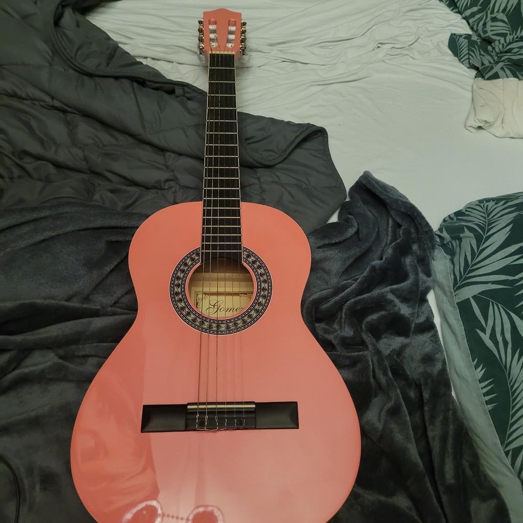 Roze gitaar, Ophalen of Verzenden, Zo goed als nieuw, Klassieke of Spaanse gitaar