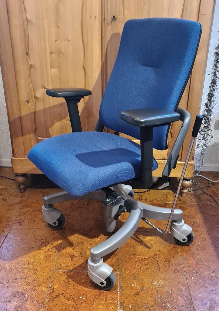 Ergonomische bureaustoel / Trippelstoel H/L trippel stoel, Ophalen