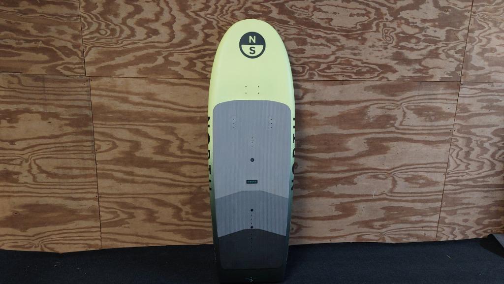 North Vector Wingfoil (Race) board 5'4 - 85L -Tuttle + Track, Watersport en Boten, Wingsurfen, Zo goed als nieuw, Wingsurf-board