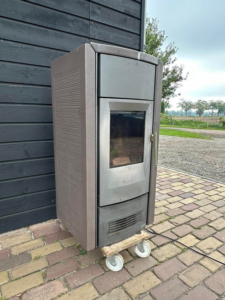 Piazzetta palletkachel, Overige brandstoffen, Ophalen of Verzenden, Zo goed als nieuw, Pelletkachel