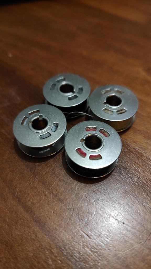 Singer Quantum naaimachine spoeltjes XL1 XL10 XL50, Ophalen of Verzenden, Zo goed als nieuw, Naaimachine, Singer