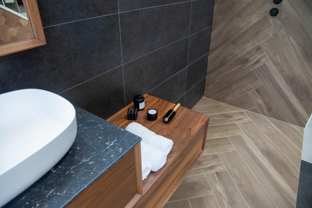 Badmeubel SHOWROOMMODEL NIEUW 80+100 cm walnoot natuursteen, Nieuw, Minder dan 100 cm, Wastafelkast, 25 tot 50 cm