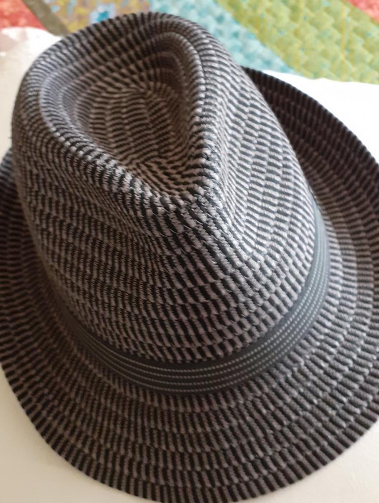 3 mooie hoeden per stuk 10euro maat 54, Ophalen of Verzenden, Zo goed als nieuw