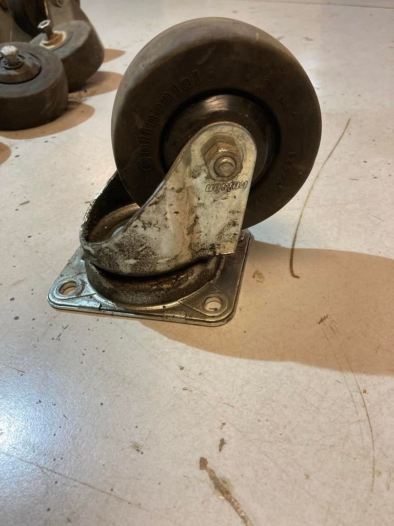 Zwenkwielen en bokwielen (zwaar), Ophalen, Gebruikt