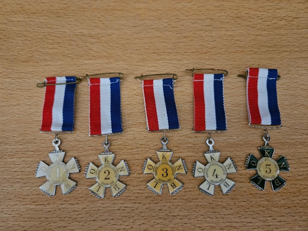 KNBLO wandel medailles nummer 1 tm 5, Postzegels en Munten, Penningen en Medailles, Ophalen of Verzenden, Overige materialen, Nederland