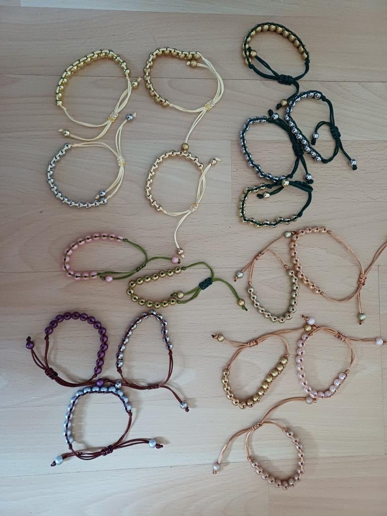 Armbandjes van satijnkoord en kralen met schuifknoop, Sieraden, Tassen en Uiterlijk, Armbanden, Overige materialen, Overige kleuren